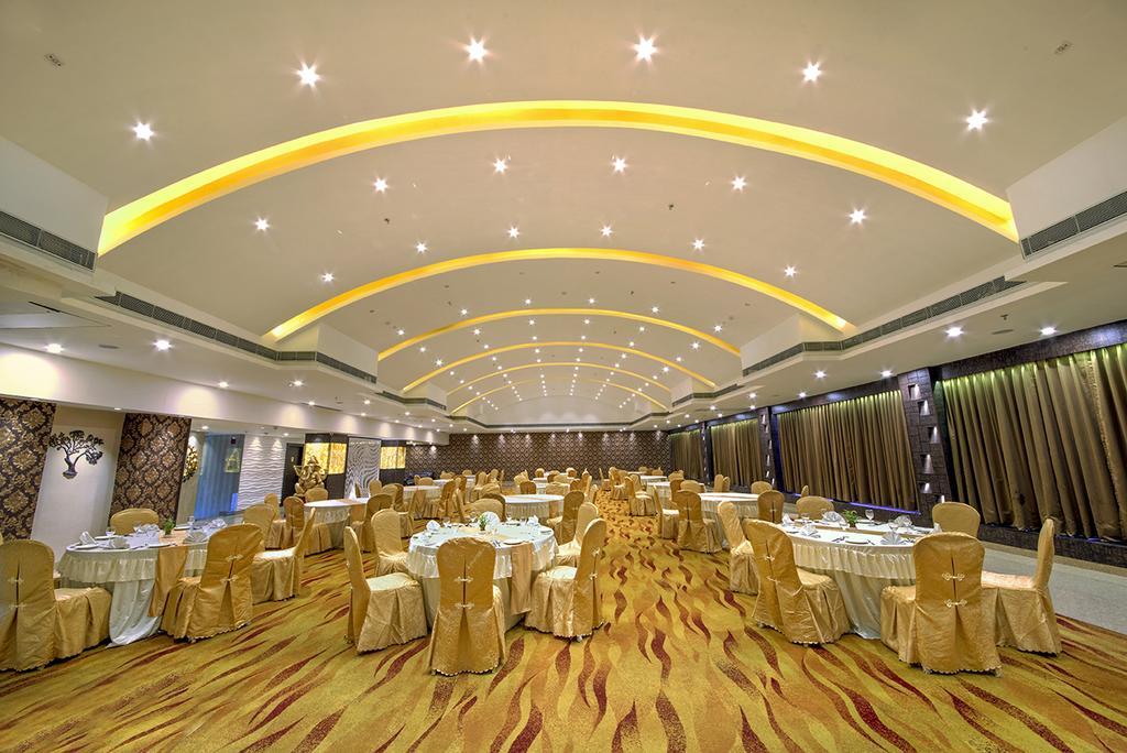 Hotel The Fern Residency Calcutta  Esterno foto