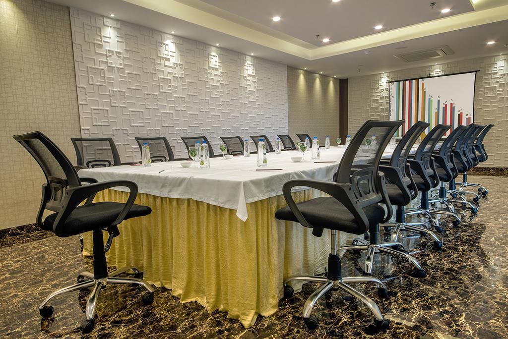 Hotel The Fern Residency Calcutta  Esterno foto