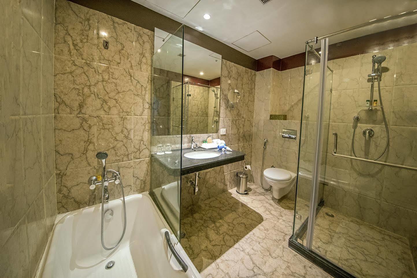 Hotel The Fern Residency Calcutta  Esterno foto